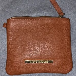 STEVE MADDEN mini wristlet